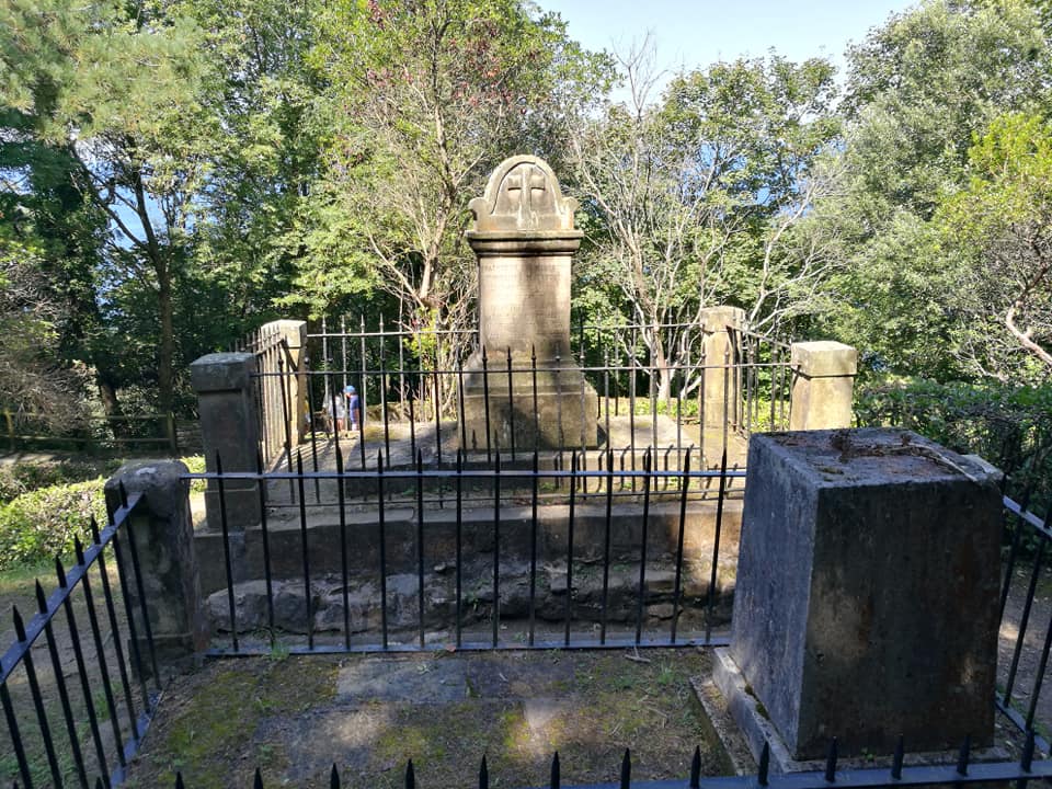 40510042_10214504638681266_6371528561358012416_n – copia