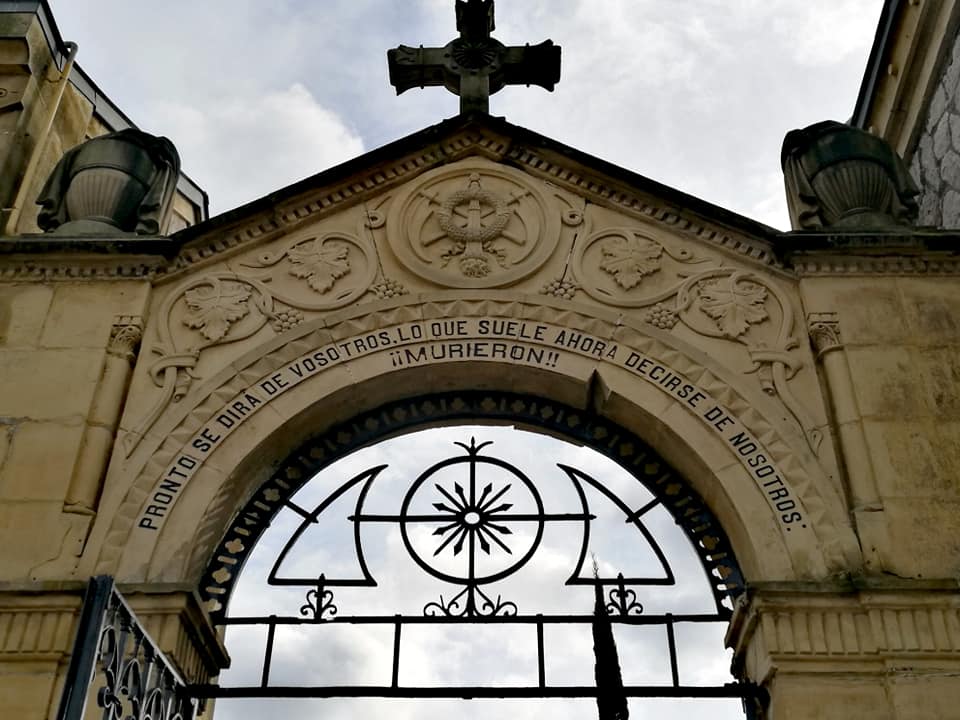 45159310_10214927439891032_6668602751913558016_n