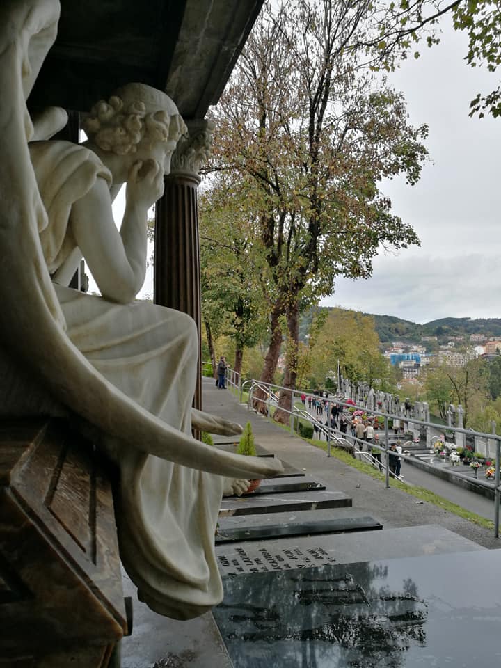 45179284_10214927452171339_128792269477117952_n