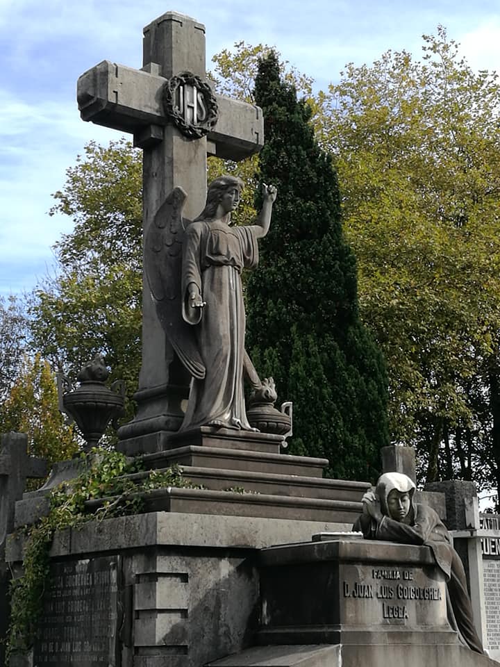 45233679_10214927443371119_8217566794362126336_n