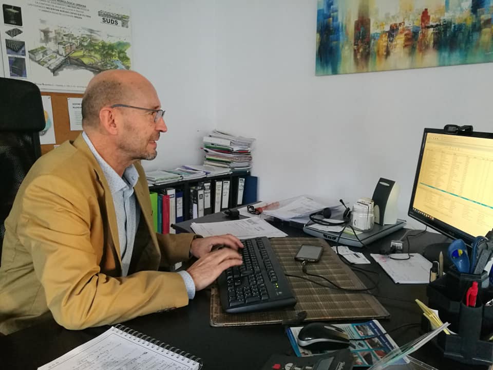 47386304_10215165133833232_9029043179235573760_n