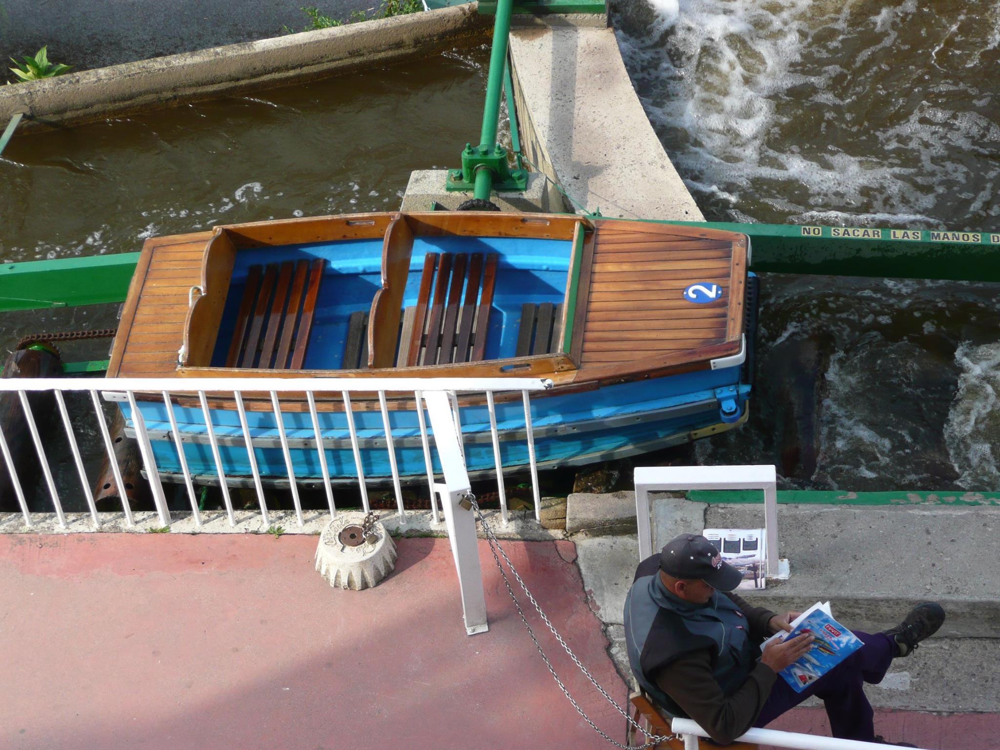 10688454_10204245422567275_4147417256535644398_o