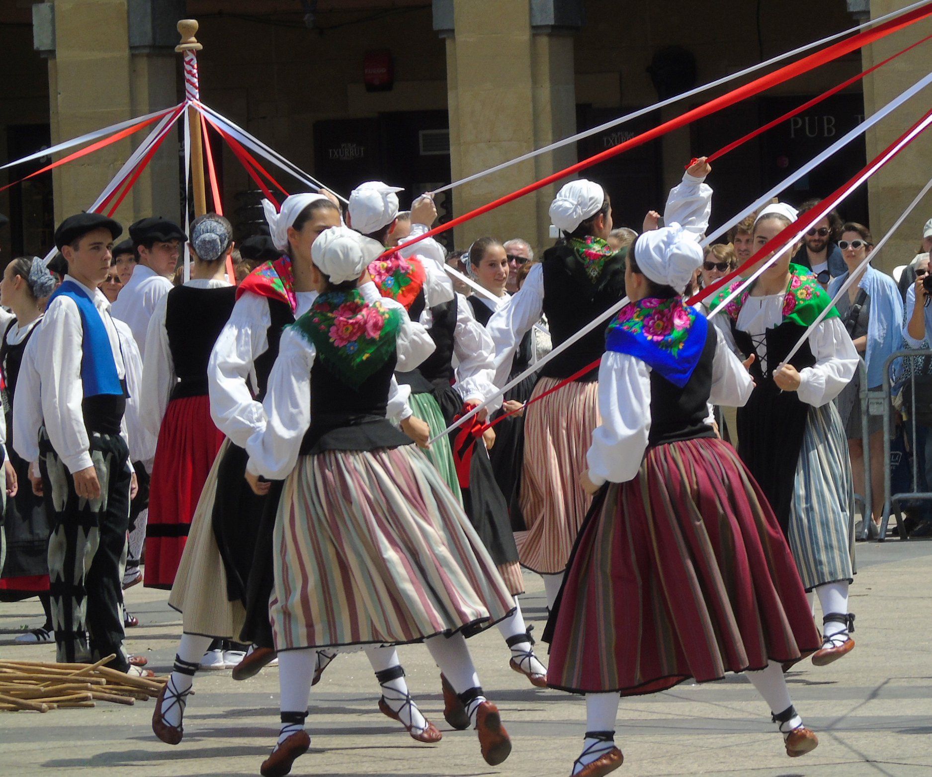 65203540_10216502395703943_4373171593828892672_o