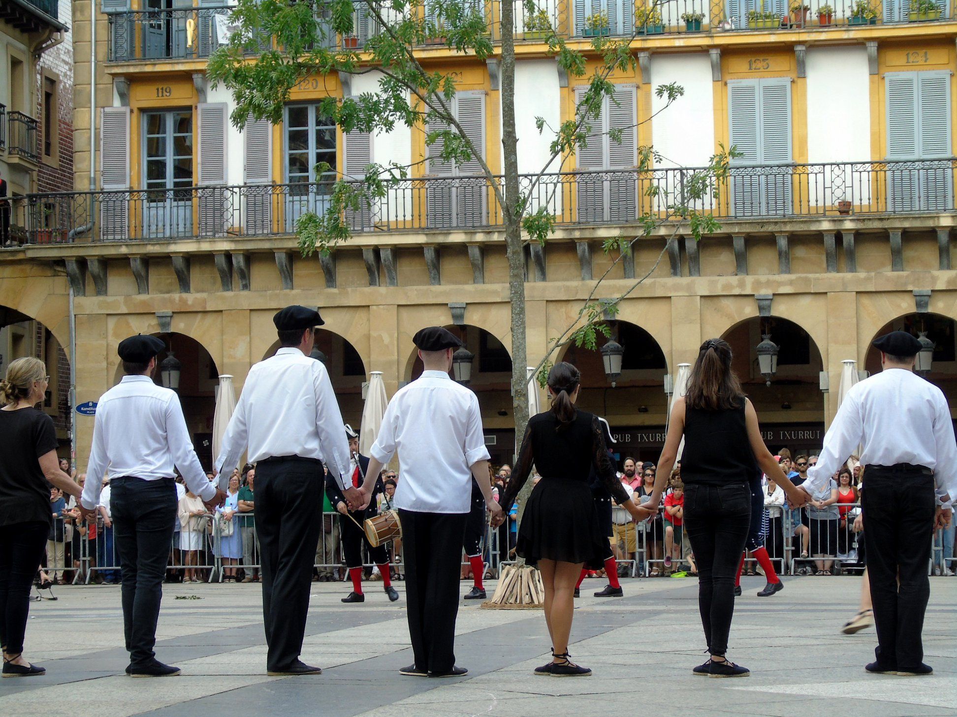 65237877_10216502445945199_5378532371630915584_o